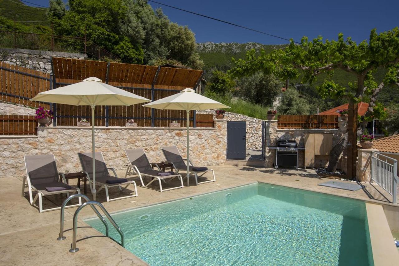 Panoutsis Villa - Sivros Lefkada Eksteriør billede
